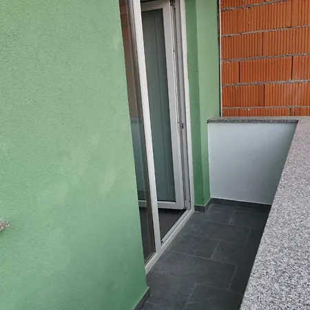 Center Apartment *