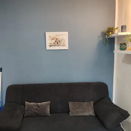 Apartment Center *